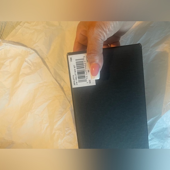 Michael Kors Pink and Black Mens Wallet BNIB - Picture 7 of 7